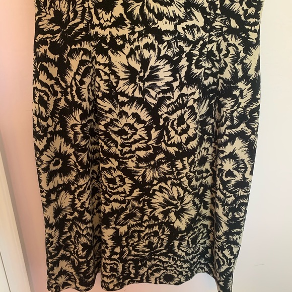 (Size MP) 🦋Ann Taylor Dress - Picture 9 of 10